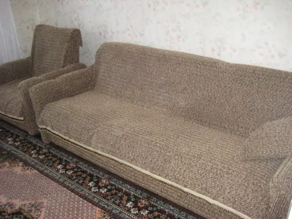 Продам мягкую мебель б/у в хорошем состоянии,  диван (книжка)   2 кресл