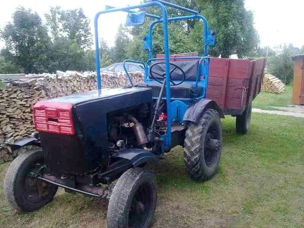 Продам трактор с прицепом