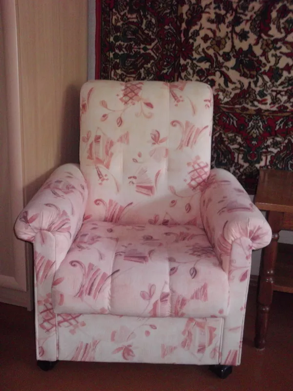 Мягкая мебель(диван+2 кресла)